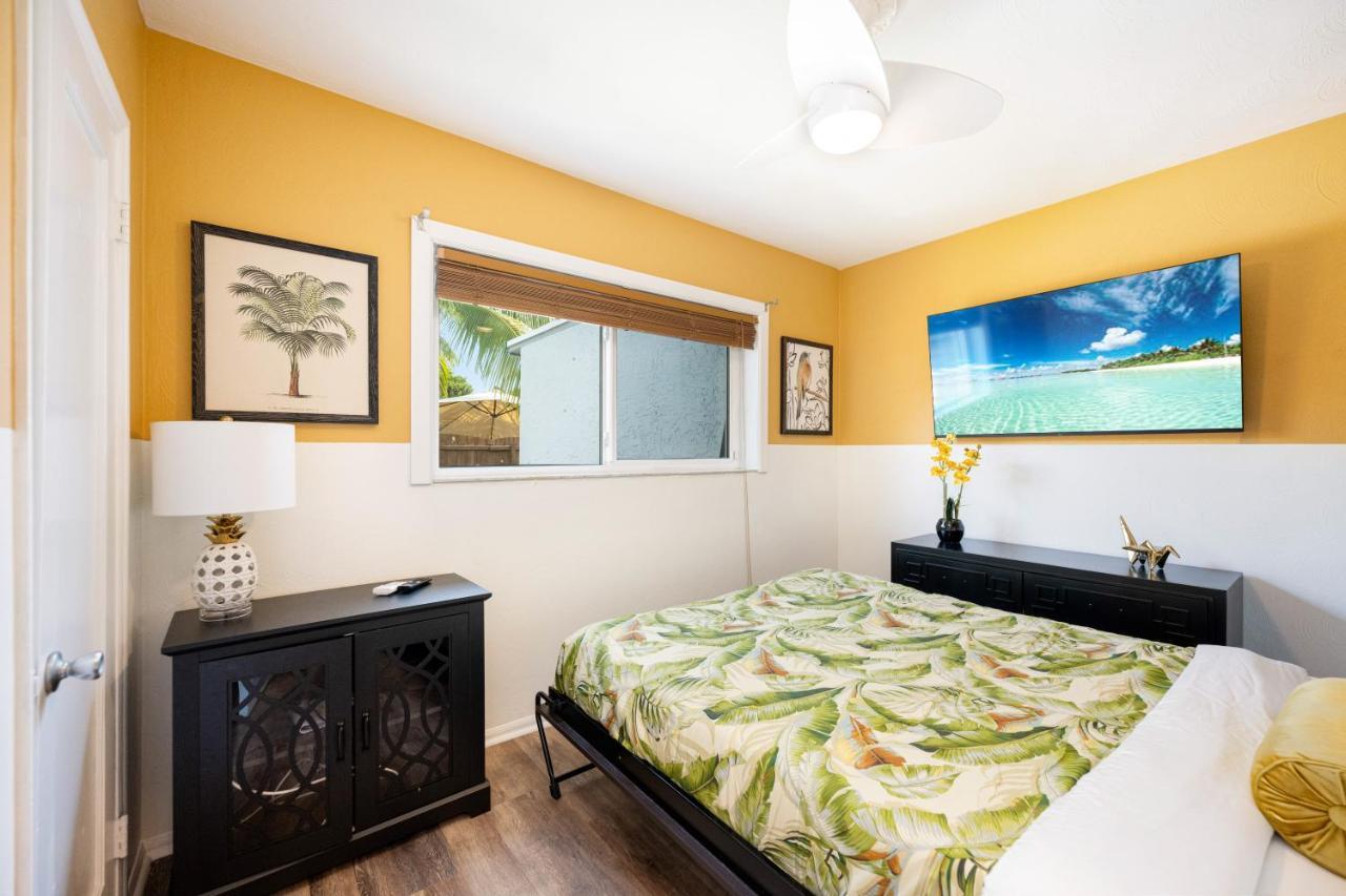 Palms Retreat! Giant Heated Pool-Hottub-Firepit-5Min2Beach-Pets-Ev Chgr فورت لودرديل المظهر الخارجي الصورة